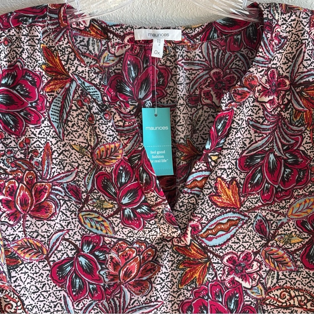 NWT Maurices Women's Multicolor Floral Blouse V-neck SZ 0X - Picture 4 of 8